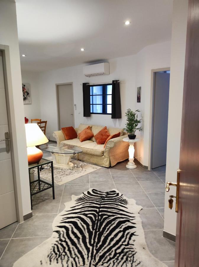 Residence Mart'Ins Callas Bagian luar foto