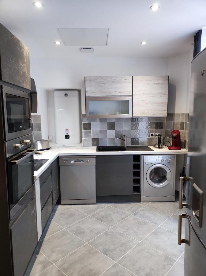Residence Mart'Ins Callas Bagian luar foto