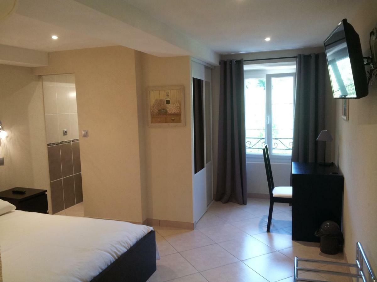 Residence Mart'Ins Callas Bagian luar foto