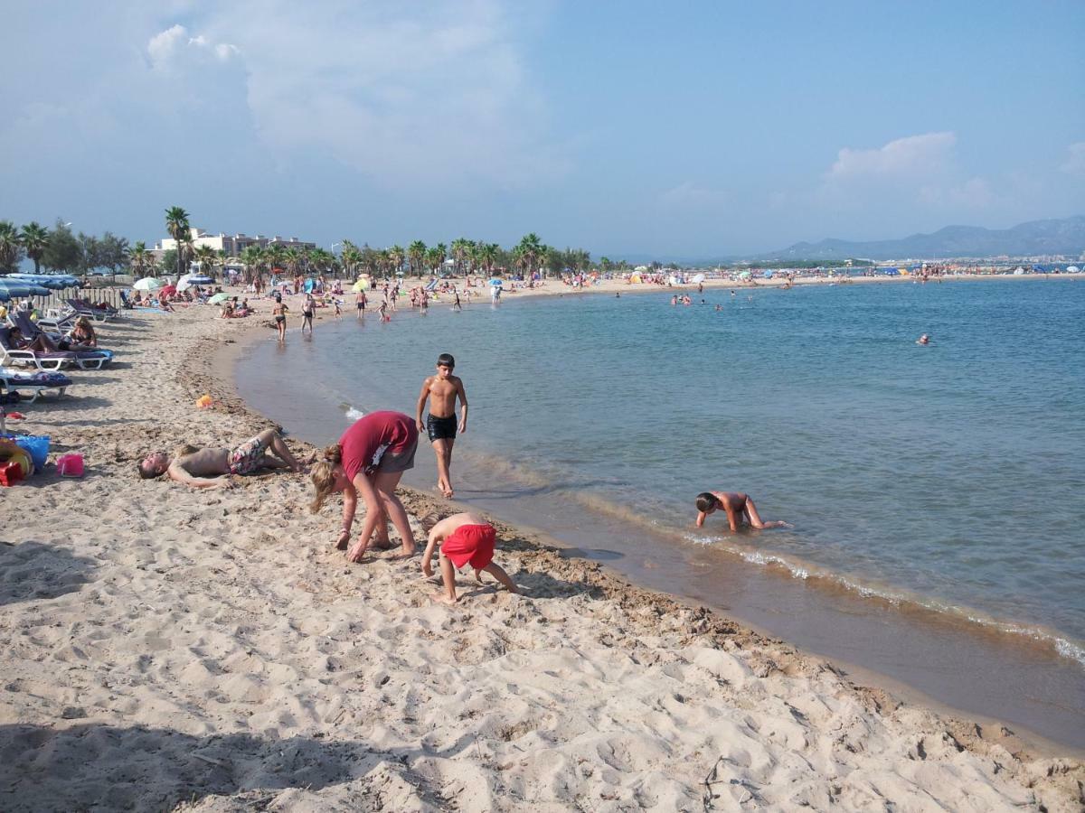 Residence Mart'Ins Callas Bagian luar foto
