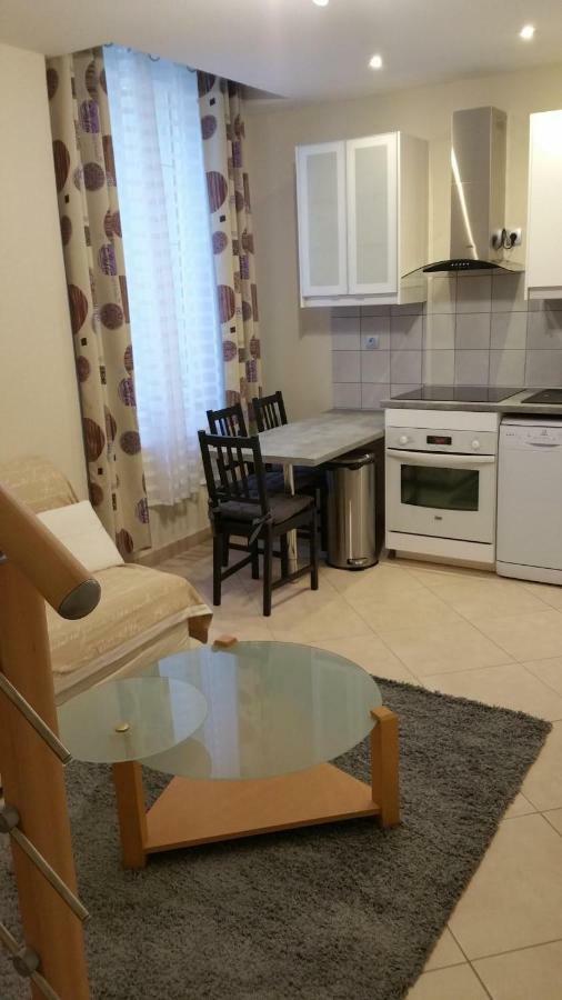 Residence Mart'Ins Callas Bagian luar foto