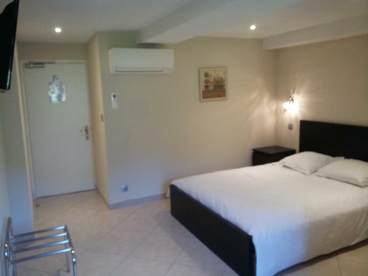 Residence Mart'Ins Callas Bagian luar foto